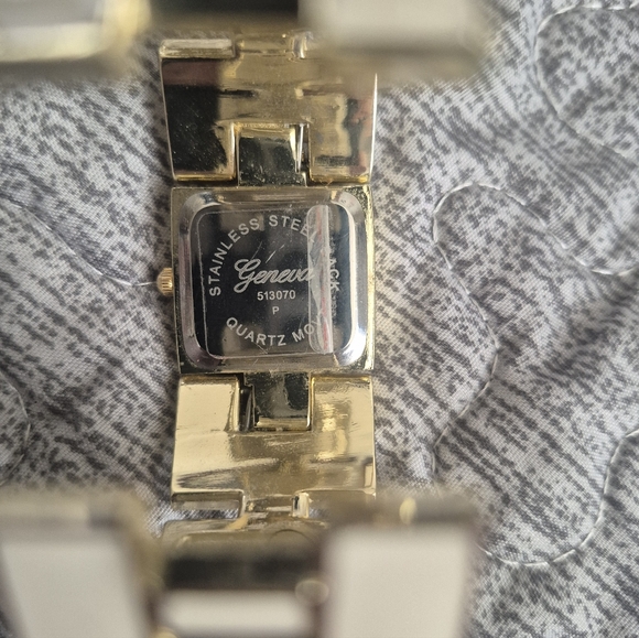 Vintage Geneva Cuff Watch - Picture 4 of 4